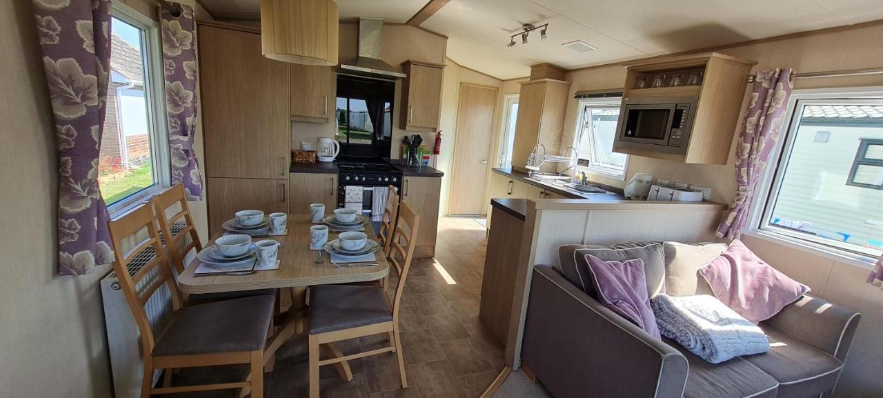 Отель Silvester'S Skegness Caravan Экстерьер фото