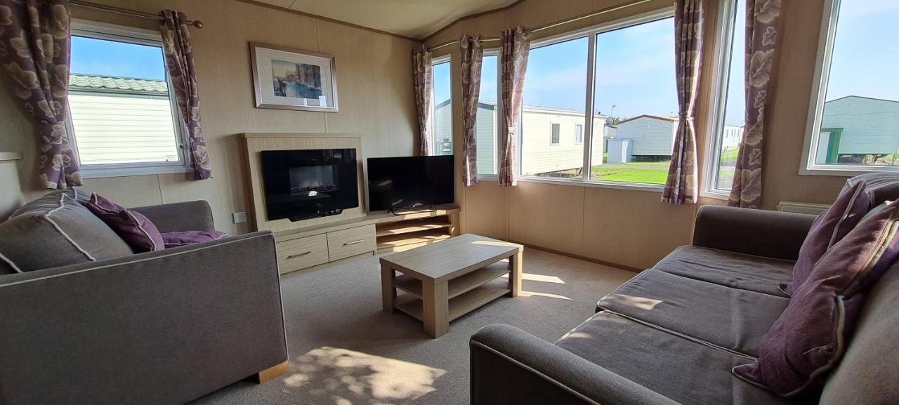 Отель Silvester'S Skegness Caravan Экстерьер фото